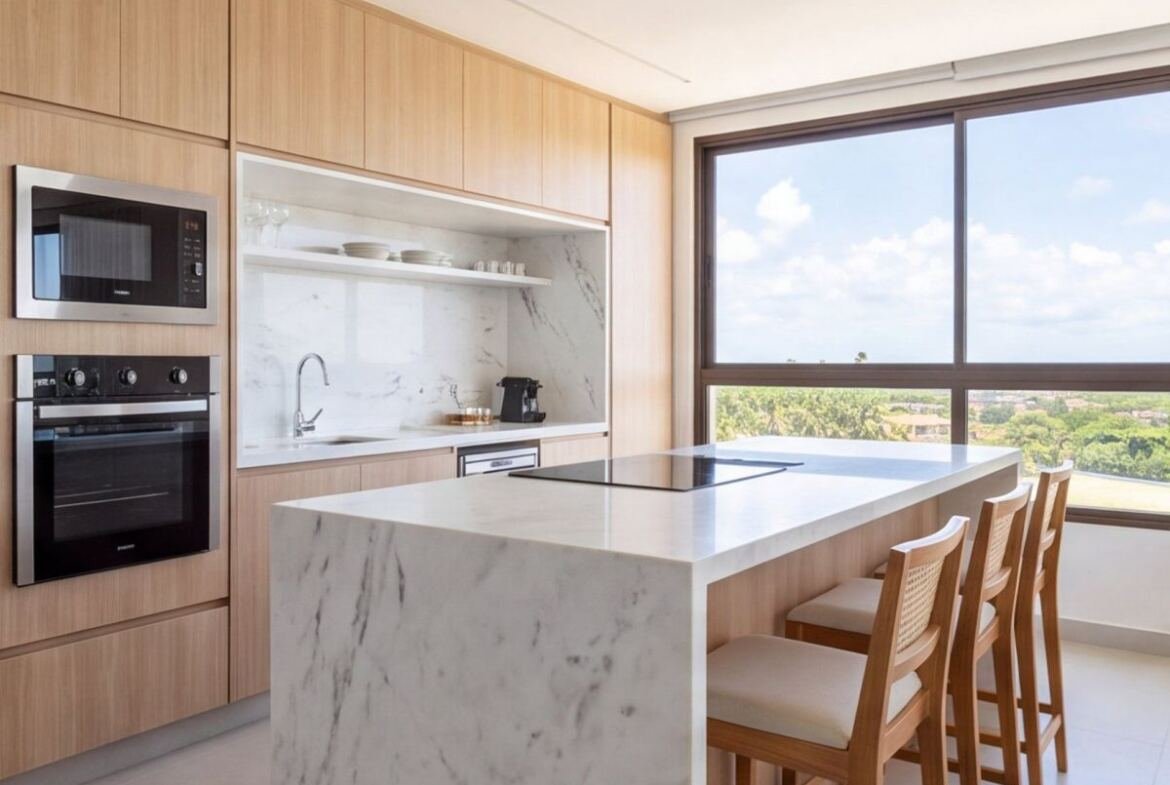 Apartamento pé na areia em Muro Alto com vista para o mar — cozinha