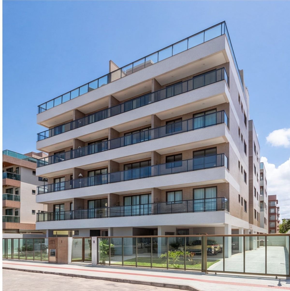 Apartamento em Candeias de frente para a praia — fachada