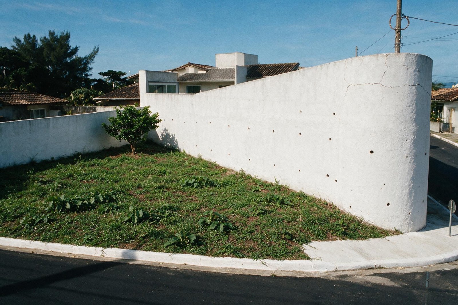 Terreno na Enseada dos Corais a duas quadras do mar Terreno na Enseada dos Corais a duas quadras do mar